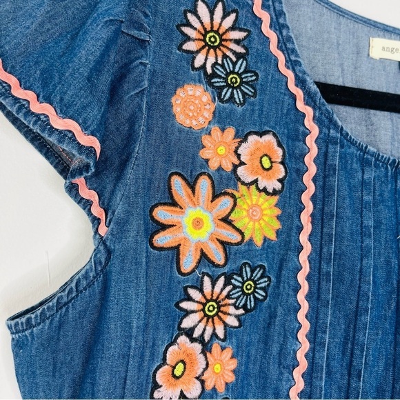 Angel + Premium Size Large Rick Rack Trim Embroidered Denim Chambray Blouse - Picture 3 of 6